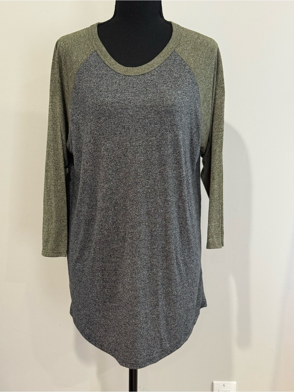 LuLaRoe XL Olive Green and Charcoal Raglan Women's Tunic 193
